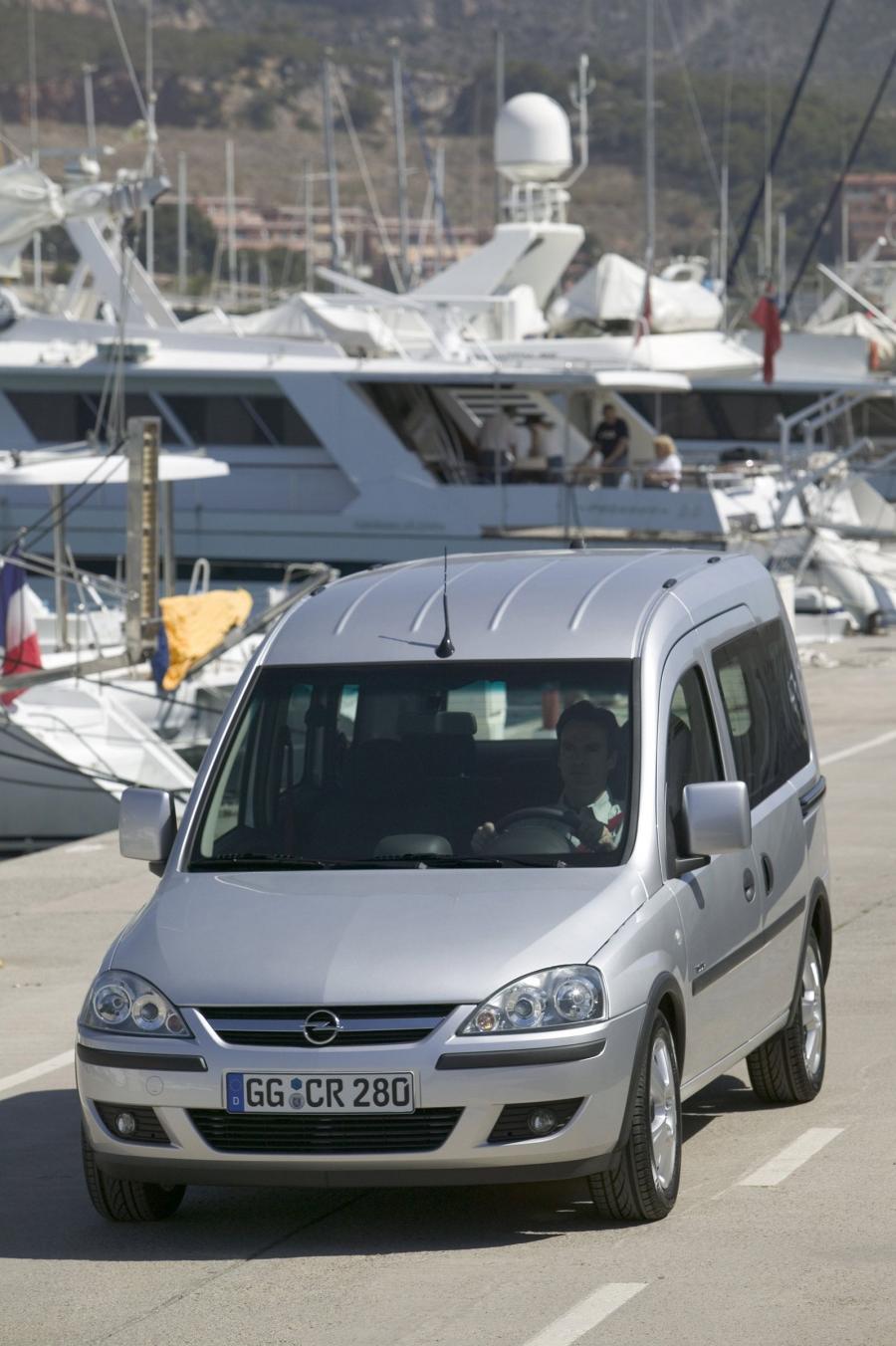  Opel Combo 2001 года  (фото 11 из 70)